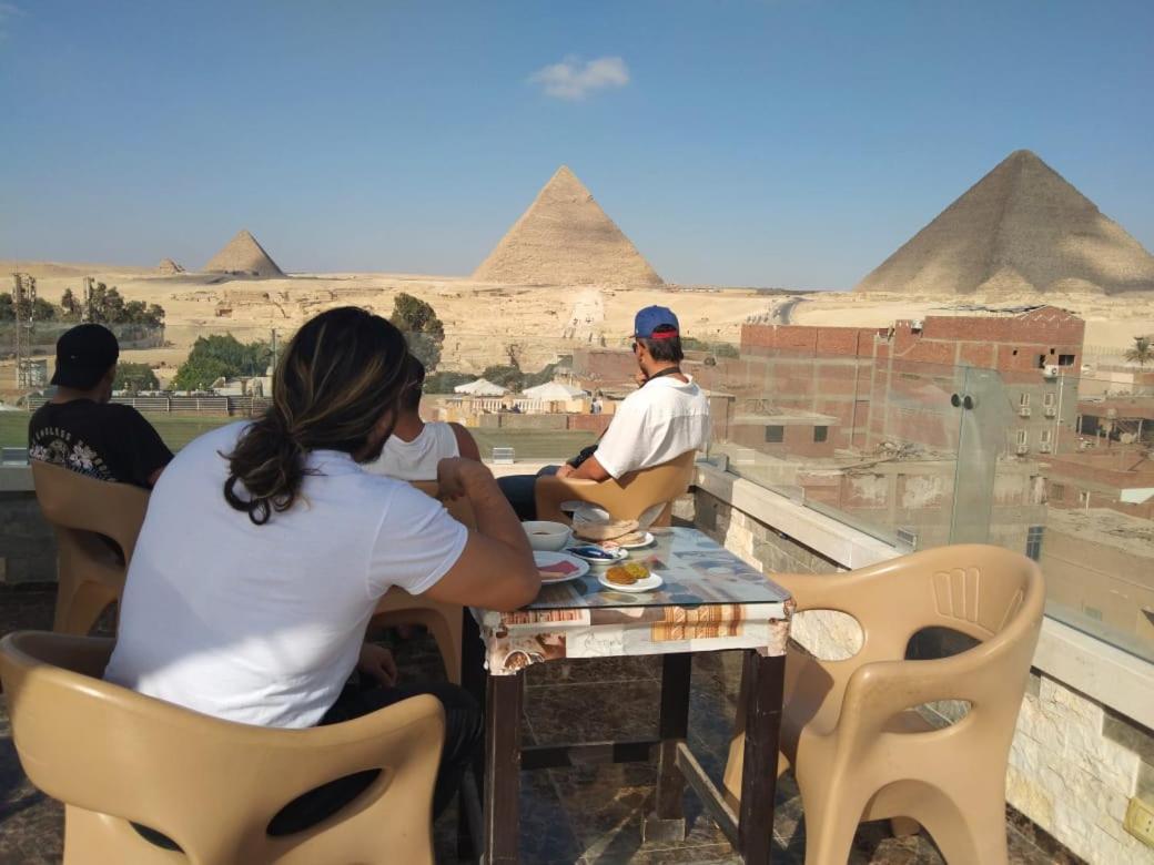 Pyramids Magic View Inn Il Il Cairo Esterno foto